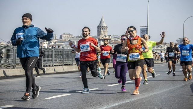 N Kolay İstanbul Yarı Maratonu