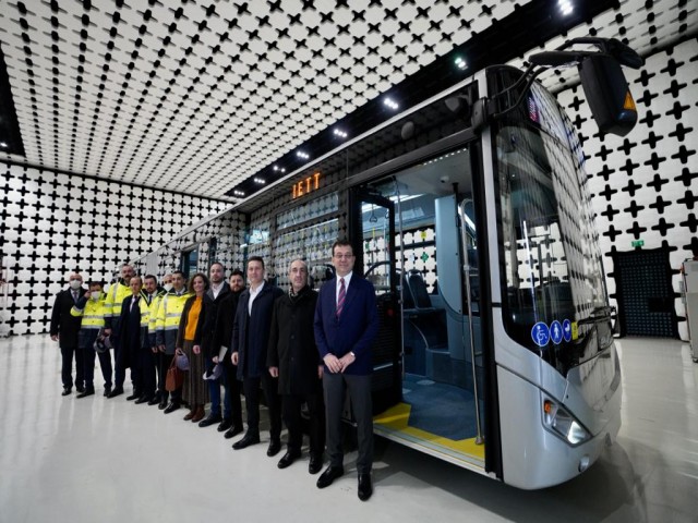 İmamoğlu Yeni Metrobüs Aracını Test Etti