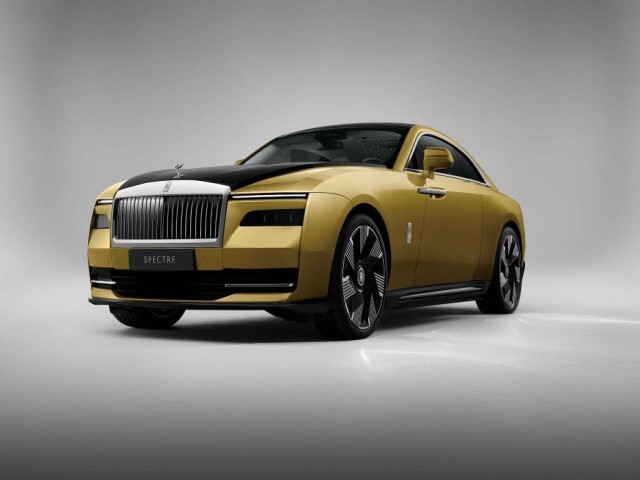 Rolls-Royce Spectre Tanıtıldı