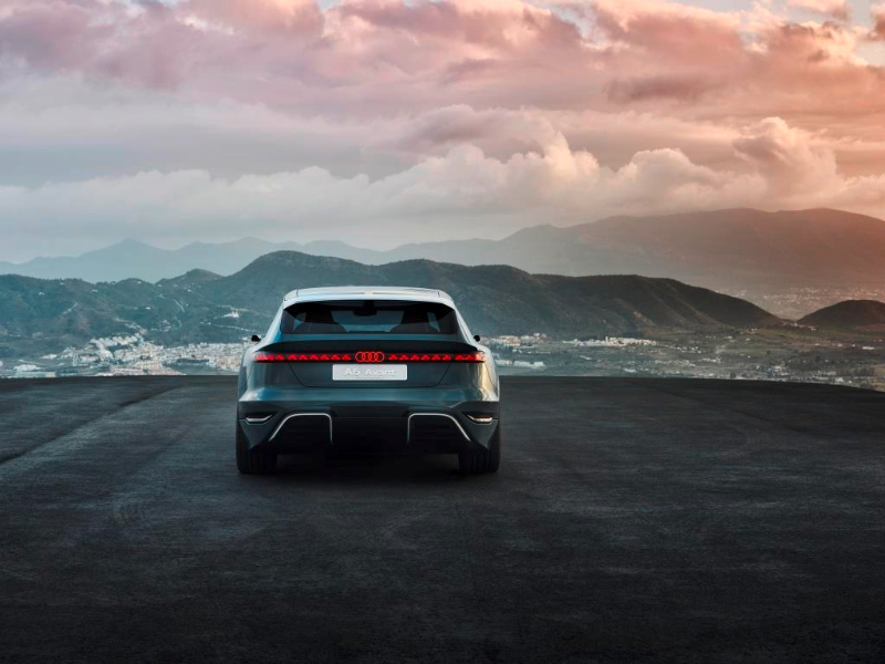 Audi A6 Avant E-Tron Concept