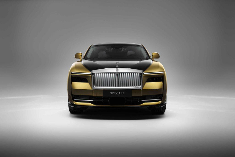 Rolls-Royce Spectre Tanıtıldı