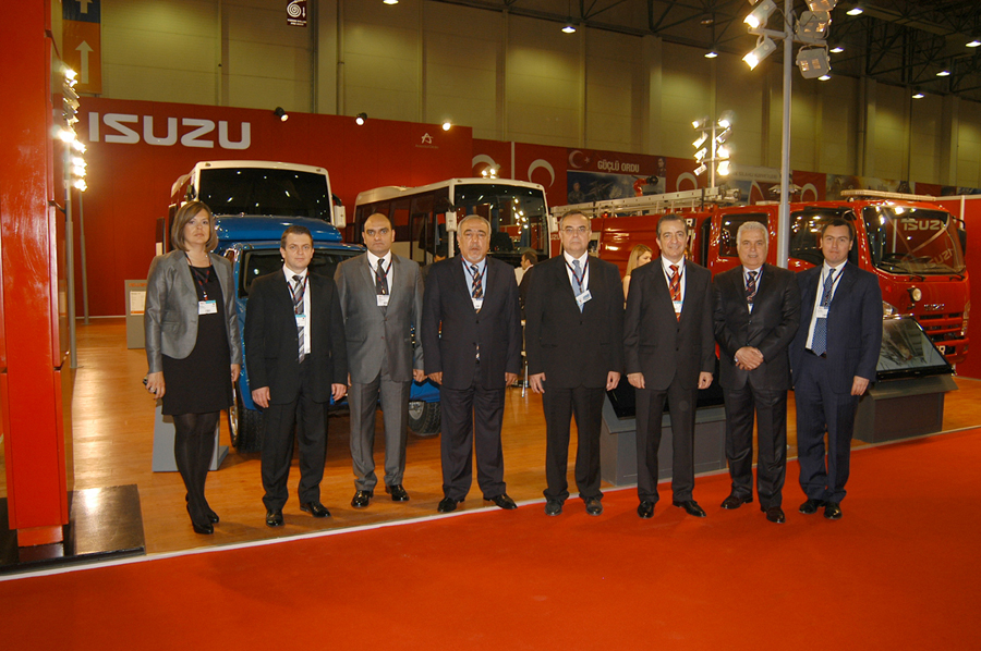 Isuzu Kamyon, Küçük Otobüs ve D-Max'ler Görücüye Çıktı