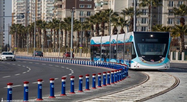 İzmir Toplu Ulaşıma Dönüyor