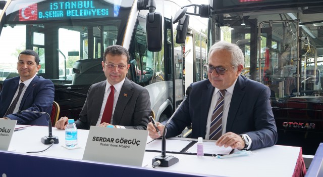 Mega Kent İstanbul'un 100 Yeni Otokar Metrobüsü İçin İmzalar Atıldı