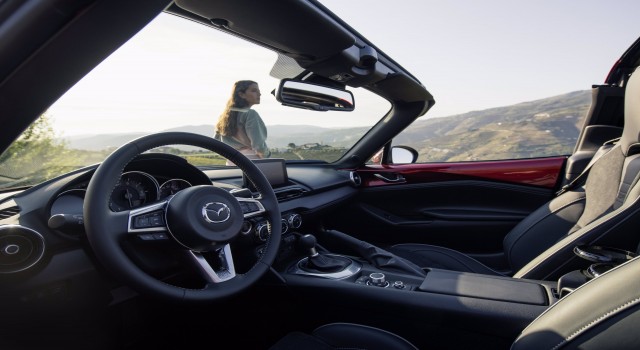 Mazda MX-5 Yeni Yılda Yeniliklerle Geliyor