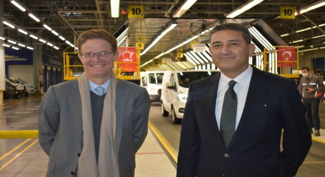 AB Türkiye Delegasyonu Başkanı Büyükelçi Nikolaus Meyer-Landrut, Ford Otosan’ın Gölcük Fabrikası’nı ziyaret etti