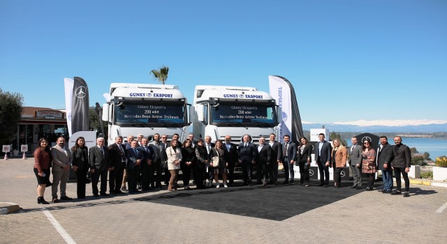 Mercedes-Benz Türk, Güney Eksport’a 200 Adet Actros’u Törenle Teslim Etti