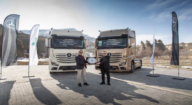 Mercedes-Benz Türk, Transaktaş Global Lojistik’e 100 Adet 1853 LS Teslim Etti