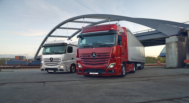 Mercedes-Benz Türk İmzalı Kamyonlar Avrupa Ülkelerine İhraç Ediliyor