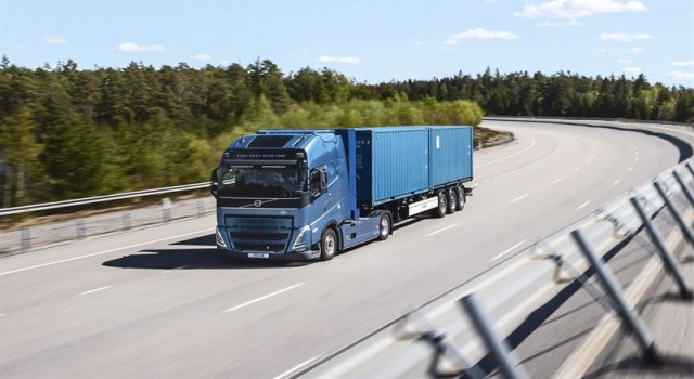 Volvo Trucks Yeni Sıfır Emisyonlu Kamyonu Sergiliyor