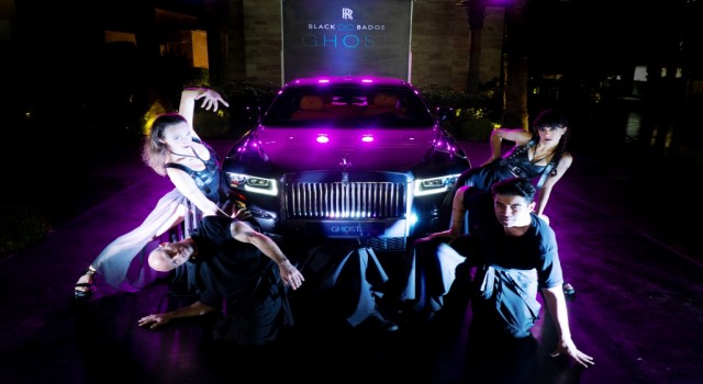 Rolls-Royce İstanbul Black Badge Ghost ile Yalıkavak Marina'da Yaza Veda Ediyor