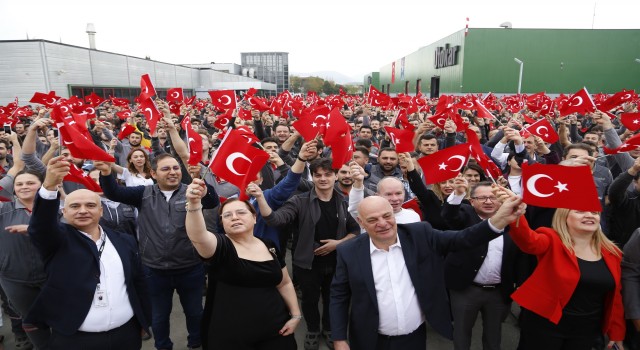 Otokar Çalışanlarından "Cumhuriyet" Yürüyüşü