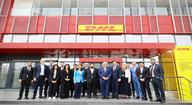 Almanya Cumhurbaşkanı Frank-Walter Steinmeier DHL Express Türkiye’nin İstanbul Havalimanı’ndaki operasyon merkezini ziyaret etti