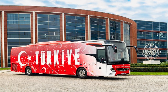 Mercedes-Benz Türk, A Milli Futbol Takımlarının Karayolu Ulaşım Sponsoru Olmaya Devam Ediyor