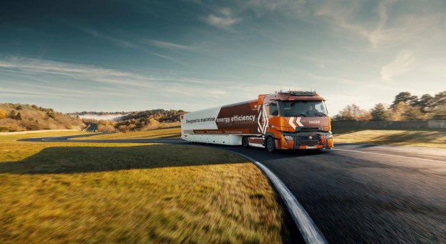 Renault Trucks, zorlu pazarda konumunu güçlendirdi