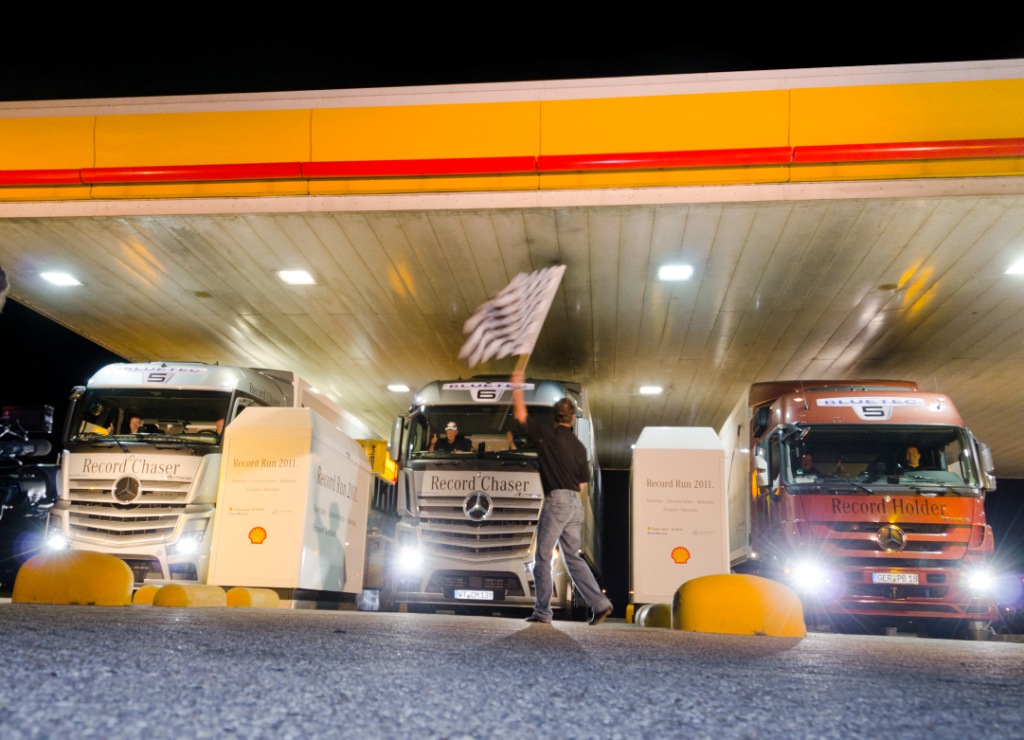 Shell &#038; Turcas'tan Van'a Motorin Yardımı