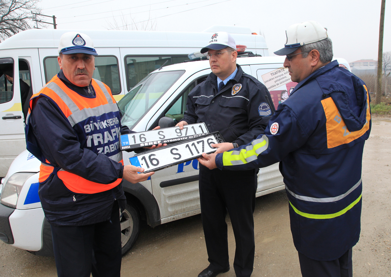 Bursa Büyükşehir Kaçak Servislere Göz Açtırmıyor