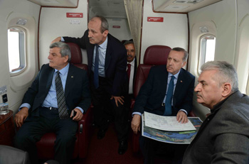 Başbakan Körfez Sahillerini Havadan İnceledi