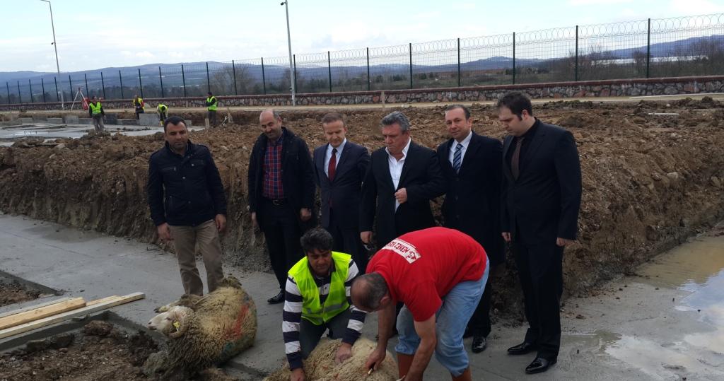 FSM Demirbaş Kocaeli Ford Trucks Plazanın Temelini Attı