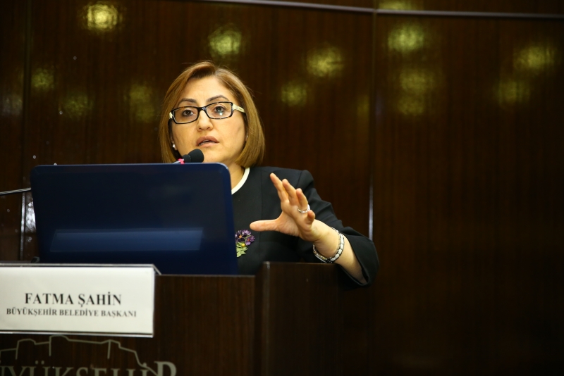 Fatma Şahin "Antepe Metroyu Kazandırmalıyız"