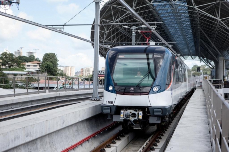 ALSTOM PANAMA METROSUNU UZATIYOR