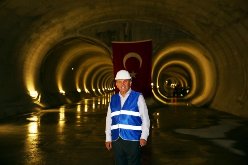 ANADOLU YAKASI’NA \"PERON KAPILI\" METRO