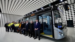 İmamoğlu Yeni Metrobüs Aracını Test Etti