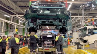 Volvo Trucks, Elektrikli Ağır Kamyonların Seri Üretimine Başladı