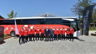 Mercedes-Benz Türk, Cumhuriyet’in 100’üncü Yılında Da Gençlerin Yanında