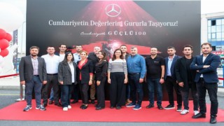Mercedes-Benz Türk, Cumhuriyet’in 100’üncü Yılını Otobüs Kaptanlarıyla Kutladı