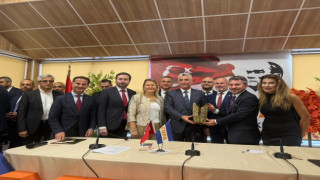 OSS Derneği Otomotiv İstişare Toplantısında Ticaret Bakanı Ömer Bolat ile Bir Araya Geldi