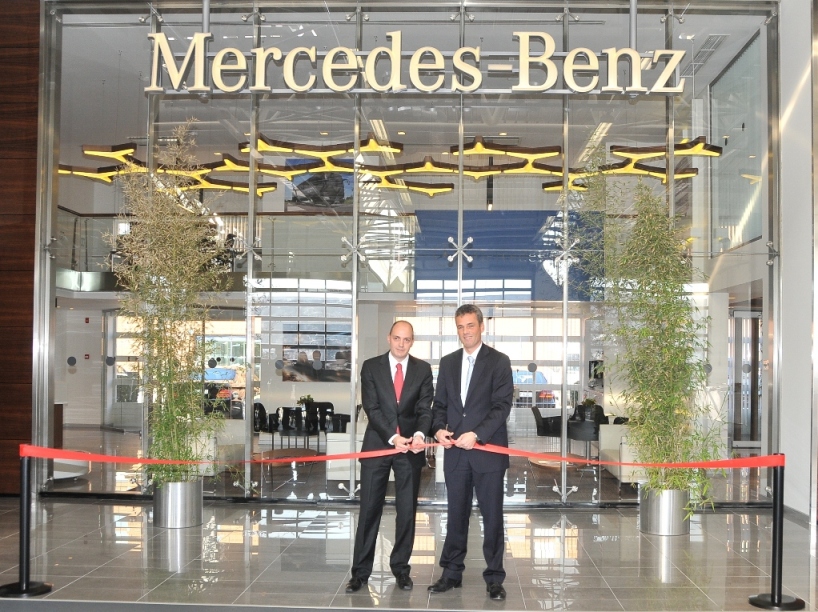 Mercedes-Benz Türk Yenilenen Otobüs Teslimat Holü' nü Tanıttı