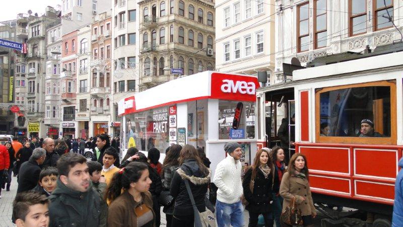 Avea "Trambayi", Beyoğlu-Tünel Güzergâhını Fethetti!