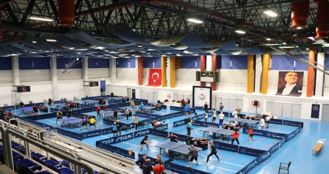 Mercedes-Benz Türk, Türkiye Spastik Çocuklar Vakfı Yararına Masa Tenisi Turnuvası Düzenledi