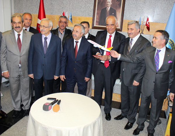Sivas - İzmir Uçak Seferleri Başladı
