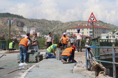 Ahmet Bukan Köprüsünü Yenileniyor
