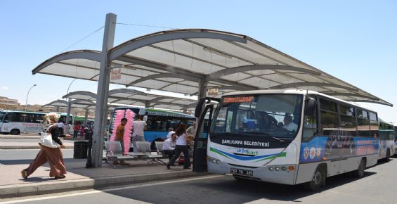 Şanlıurfada Serinleten Otobüs Durakları