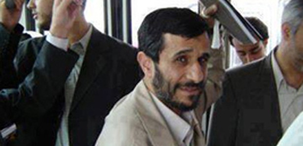 Ahmedinejad Halk Otobüsünde