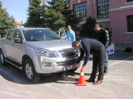 Isuzu D-Max İle Emniyetli Sürüşler