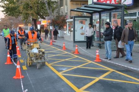 Otobüs Durağına Park Etmek El Yakacak