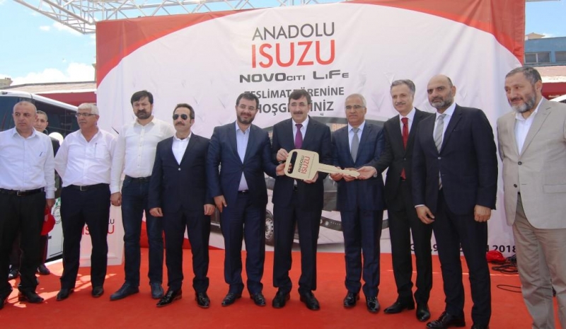 ANADOLU ISUZU’DAN BİNGÖL’E 80 ARAÇLIK DEV TESLİMAT