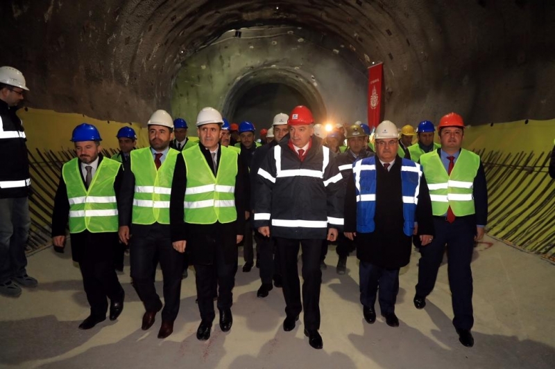 BAŞKAN UYSAL: “AMACIMIZ 2023 YILINA KADAR 1000 KM METRO HATTINA ULAŞMAK”