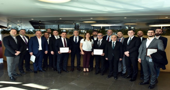 Petrol Ofisi ‘Üçüncü Göz’ün İlk Hizmet Şampiyonları Törenle Ödüllerini Aldı