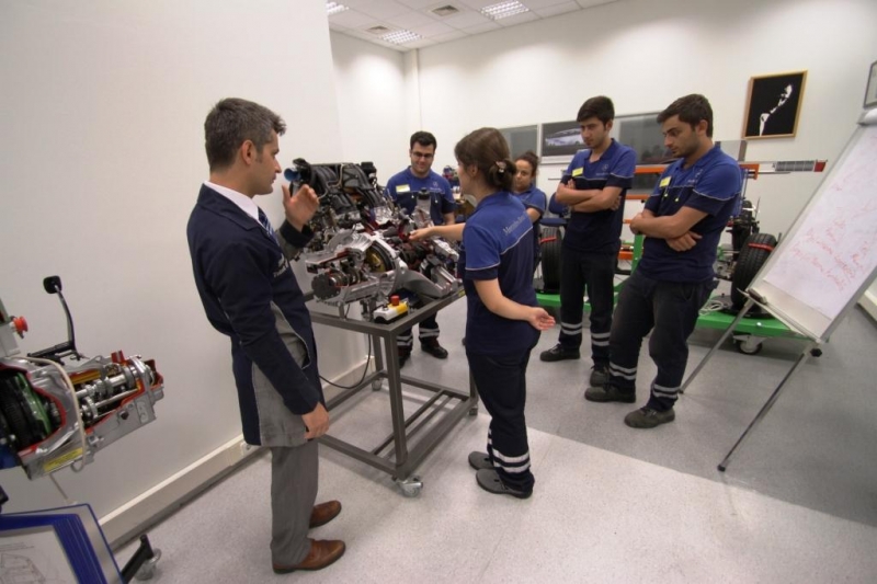 MERCEDES-BENZ TÜRK’E GAN TÜRKİYE ÖZEL ÖDÜLÜ 